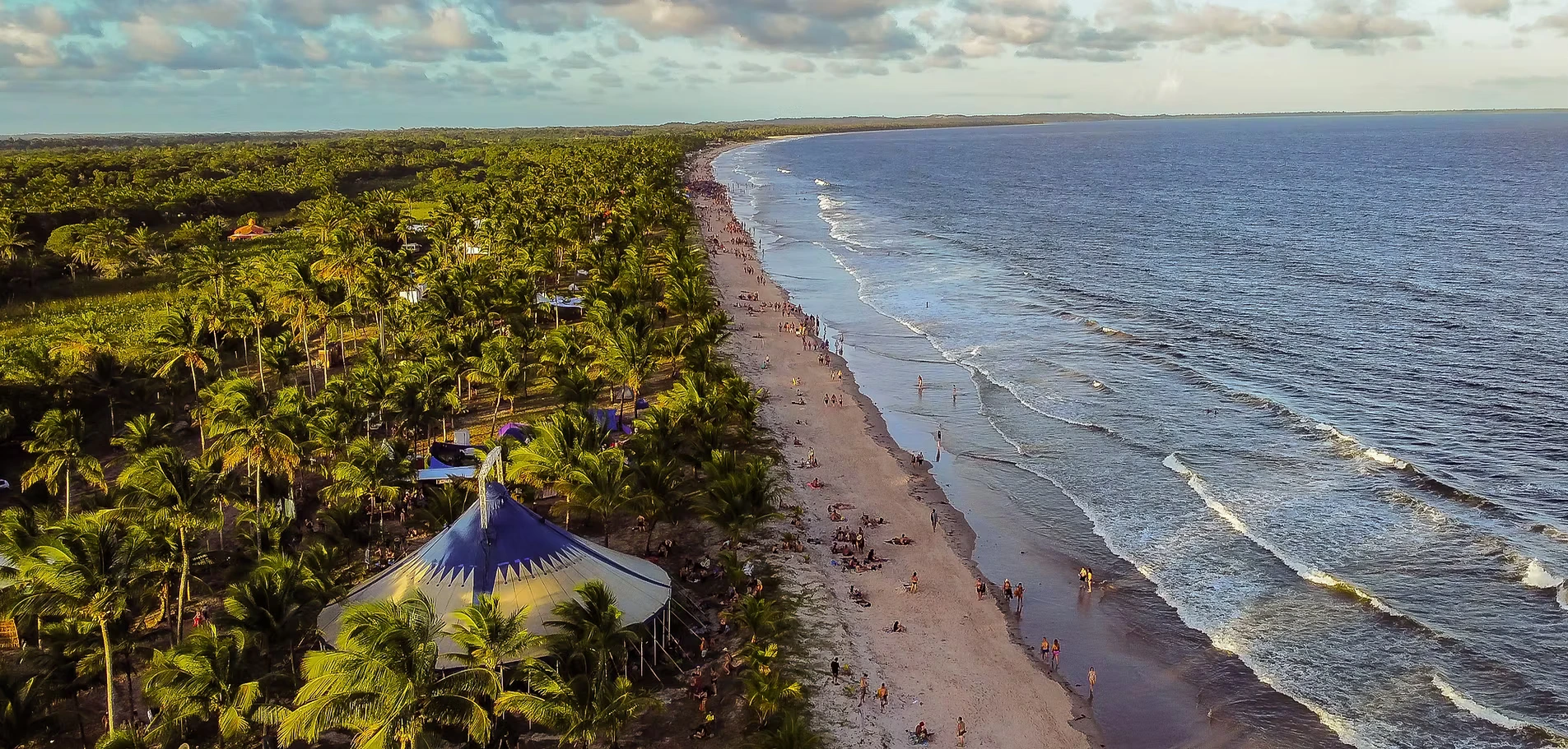 Vista aérea da praia de Pratigi